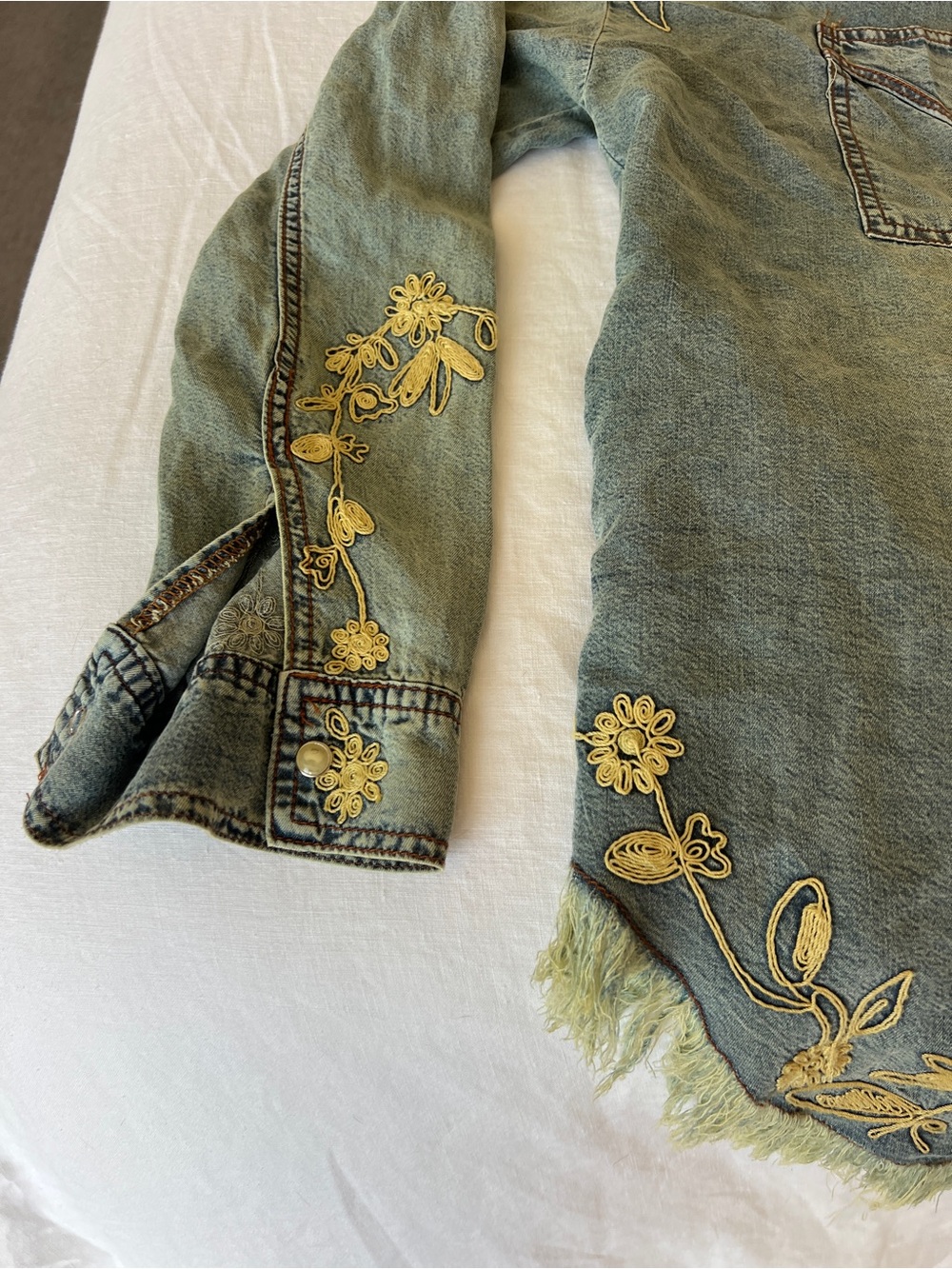Oli & hali blue denim n button down top with yellow embroidery - Picture 7 of 10
